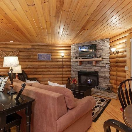 Log Cabin! 1Mile From The Action! Private Lane! Hot Tub! Pool Table! Villa Pigeon Forge Exteriör bild