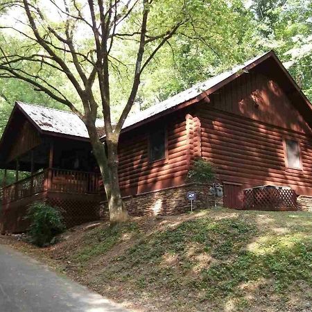 Log Cabin! 1Mile From The Action! Private Lane! Hot Tub! Pool Table! Villa Pigeon Forge Exteriör bild