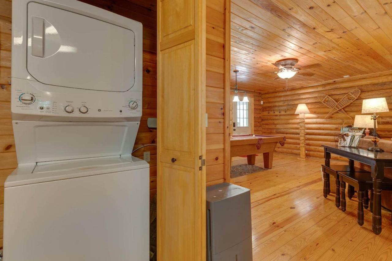 Log Cabin! 1Mile From The Action! Private Lane! Hot Tub! Pool Table! Villa Pigeon Forge Exteriör bild