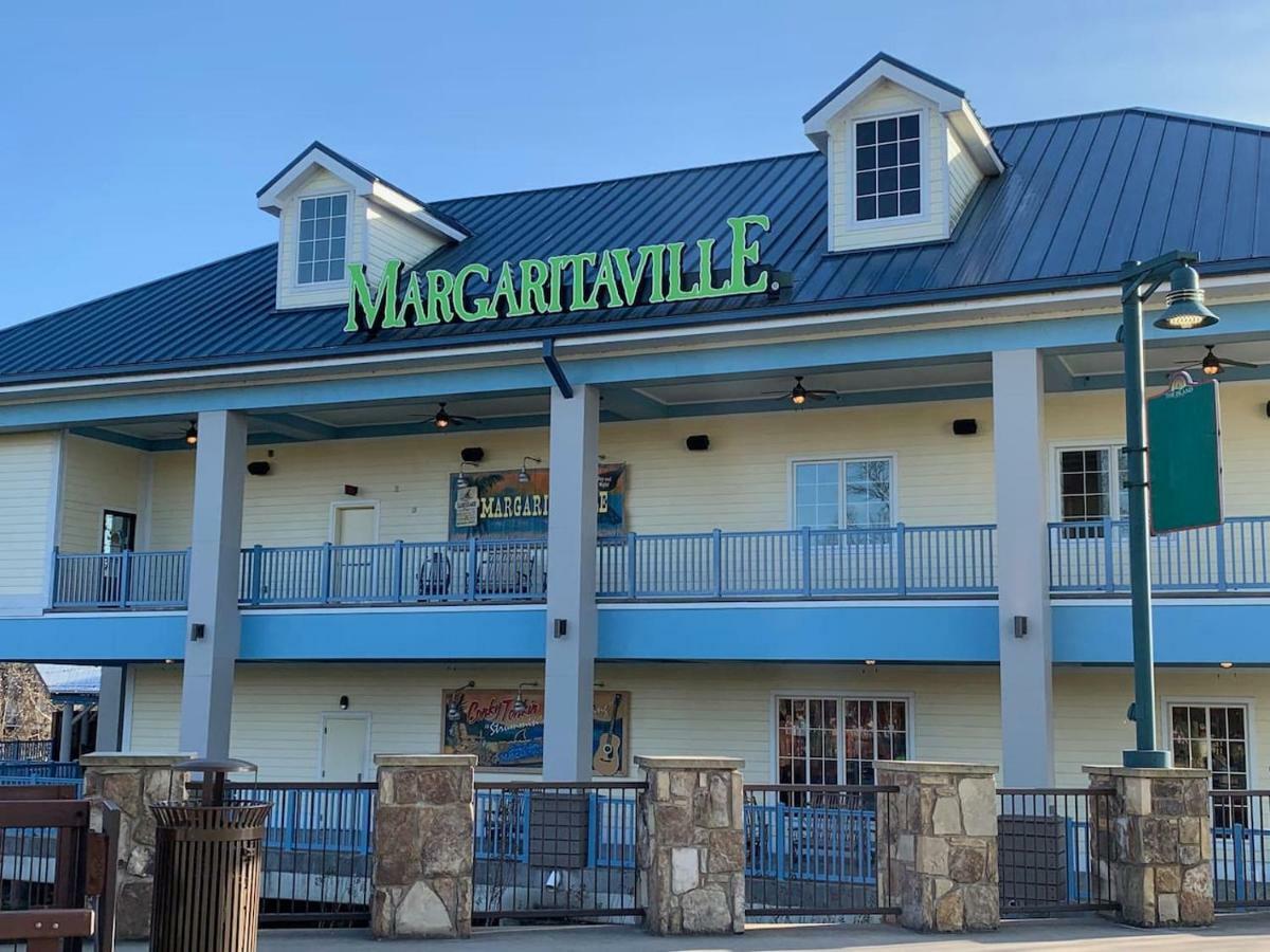 Log Cabin! 1Mile From The Action! Private Lane! Hot Tub! Pool Table! Villa Pigeon Forge Exteriör bild